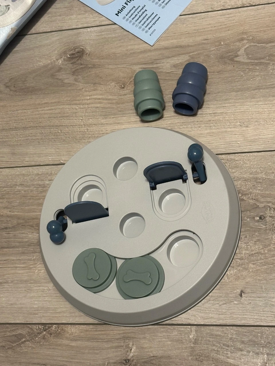 Trixie Mini Flip Board – Juego de inteligencia/estrategia para perros Nivel 2 – photo 3